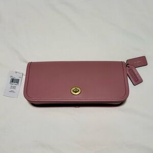 Coach NWT Dinky Shoulder Bag In True Pink CW641